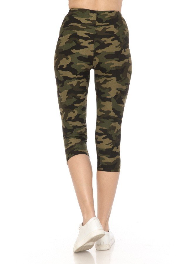 Multi-color Print, Cropped Capri Leggings In A Fitted Style With A Banded High Waist